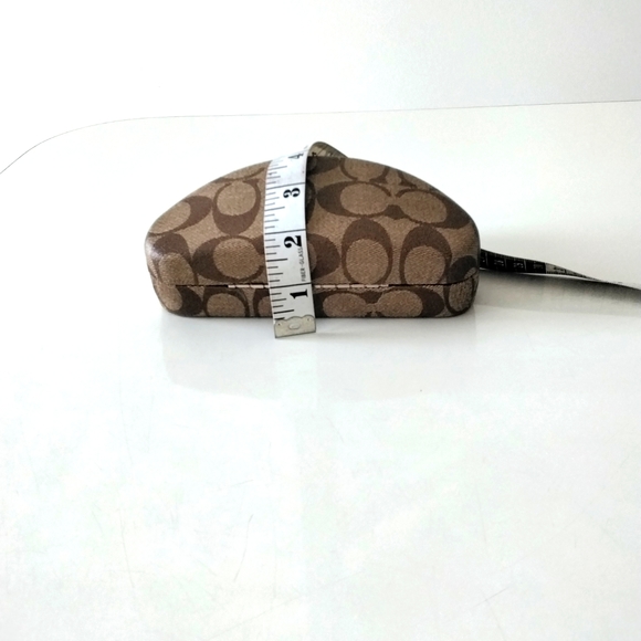 COACH Hard shell eyeglasses case, large - Picture 9 of 10